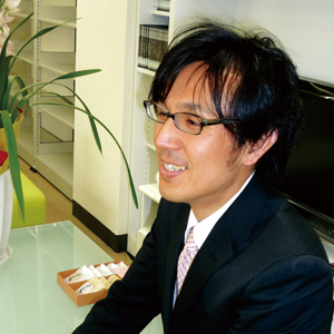 佐藤貴之教授写真
